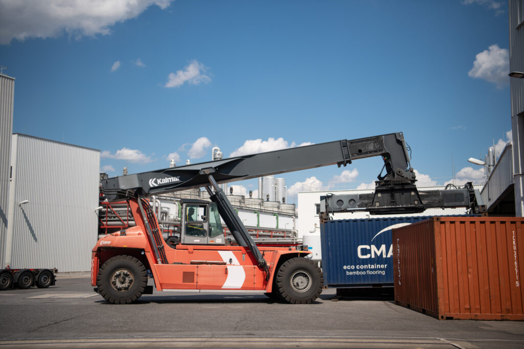 JBL Cargo Industrial Photography