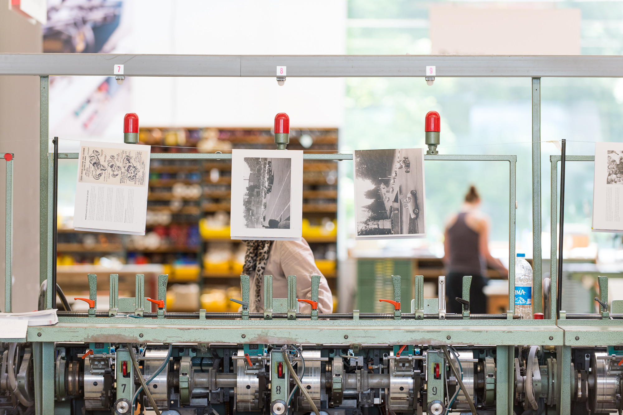 Reportage und Corporate Branding für die Buchbinderei Burkhardt, kurz BuBu. Detailaufnahme einer Druckmaschine.