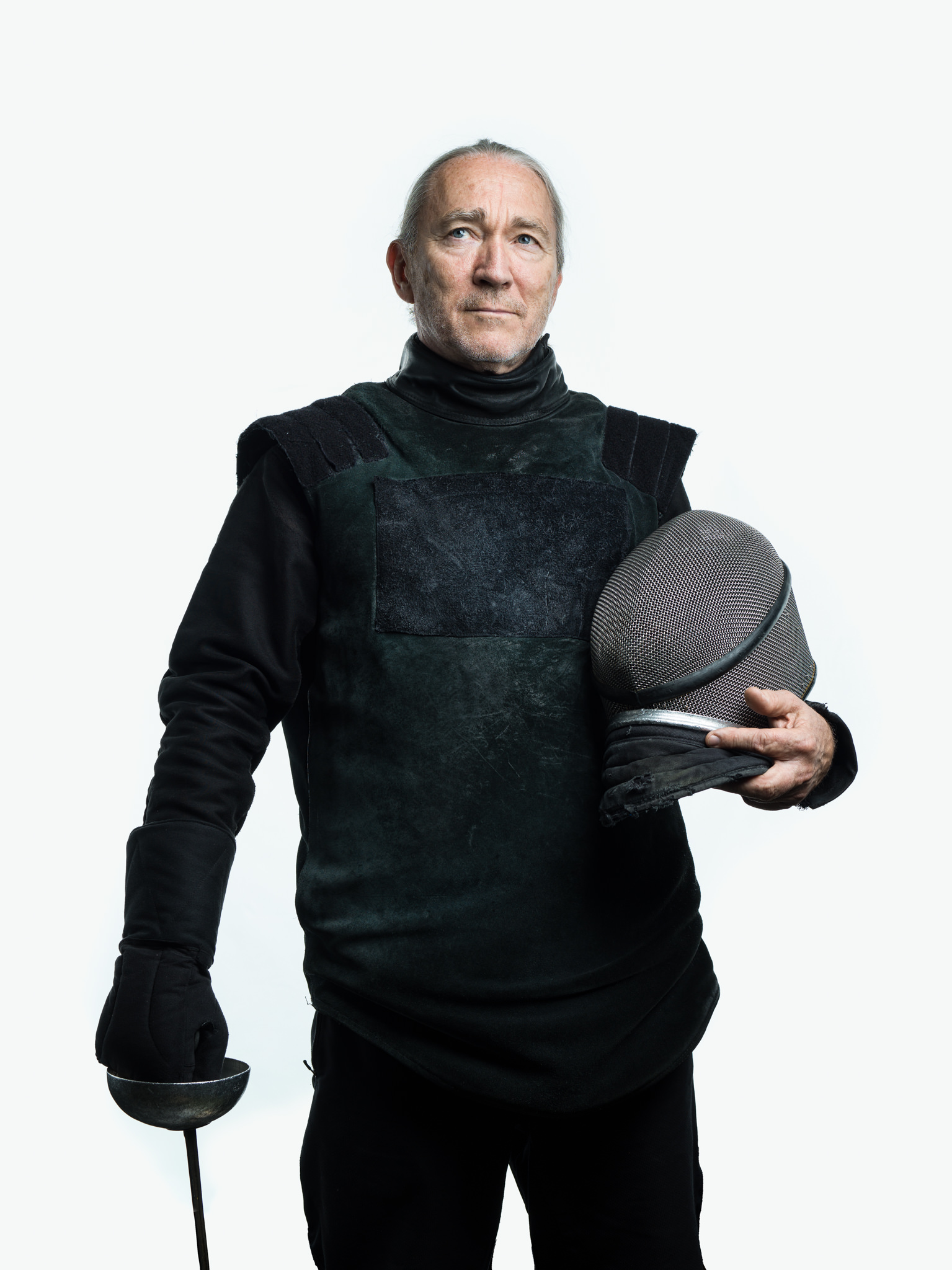 Portrait vom Fechter Gabriel Nielaba im Fechtclub Bern am Berne World Cup.