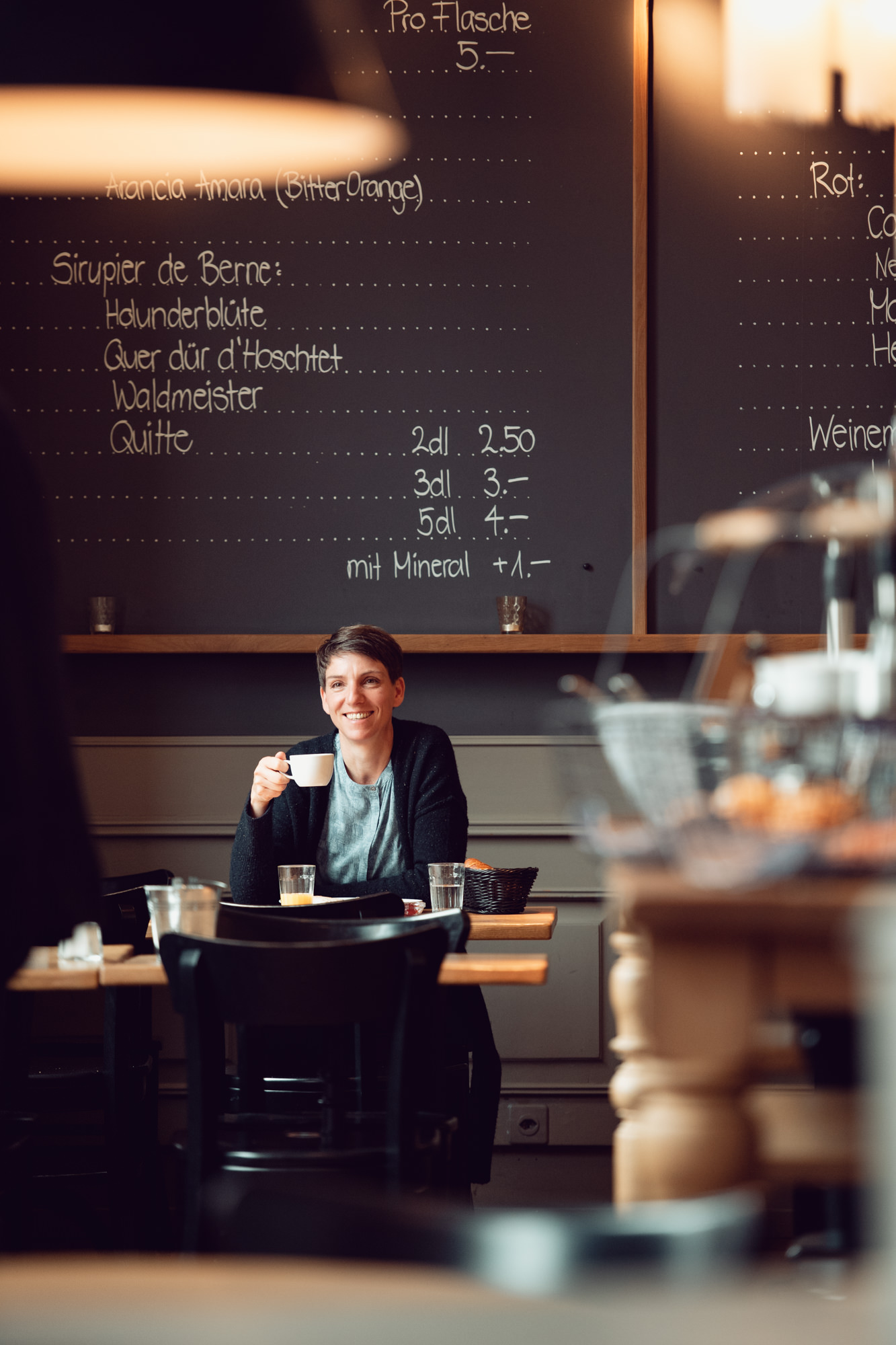 Fotografisches Storytelling für das Branding von HotellerieSuisse. Frühstück im Hotel Alpenblick.