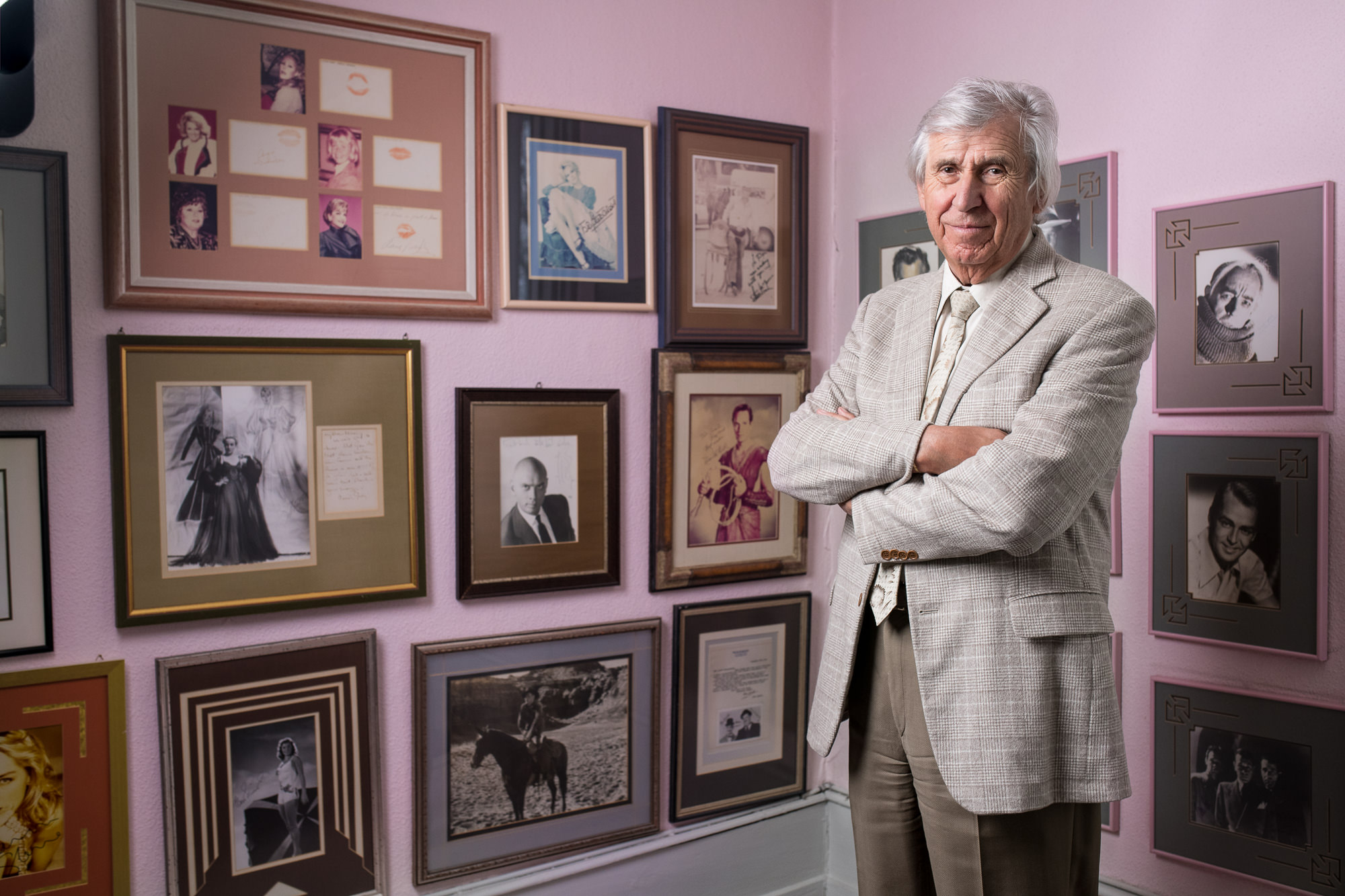 Ein Editorial Portrait von Mario Cortesi, einem Verleger, Journalisten, Buchautor und Filmemacher in Biel.
